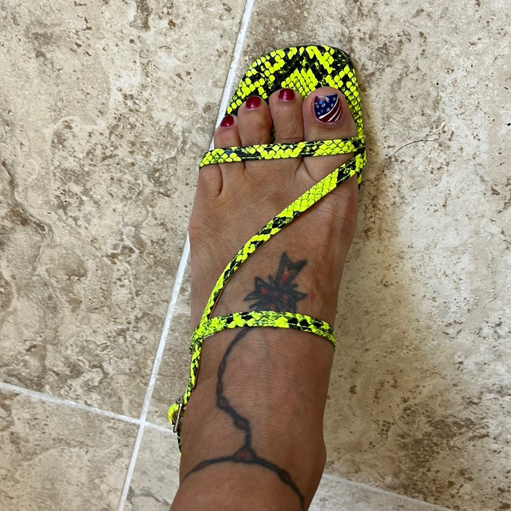 Strapy alligator 2” heel shoe.